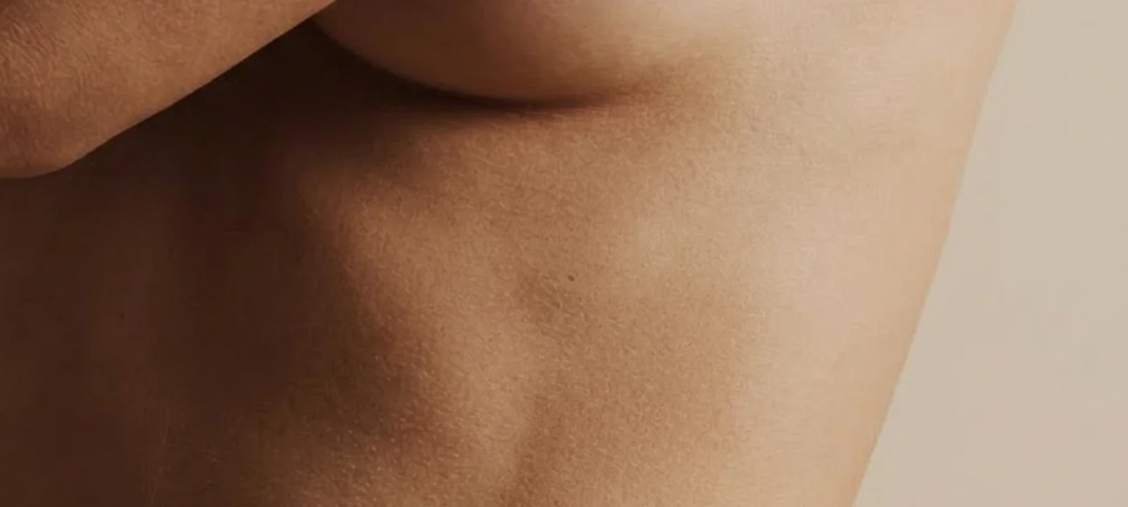 Breast augmentation atmosphere image