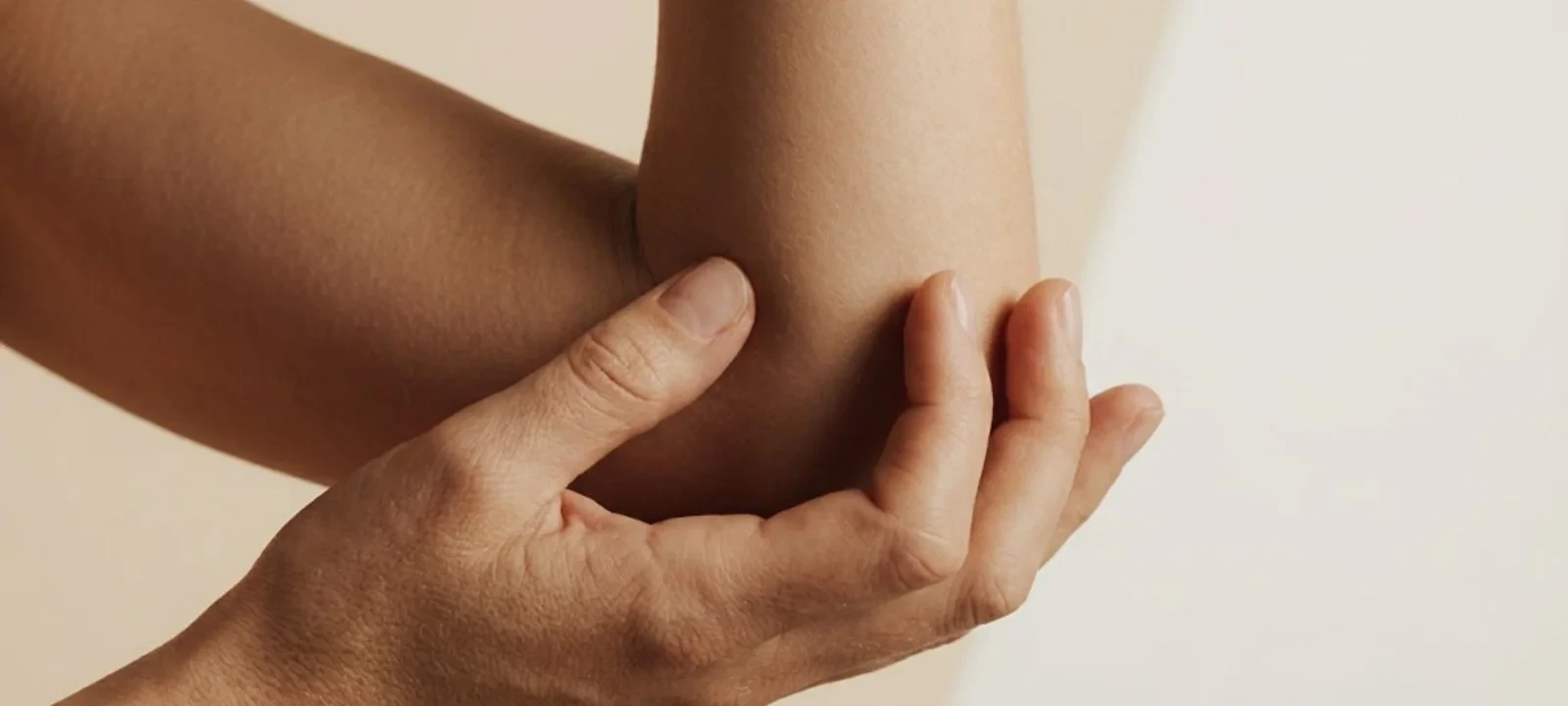 Ulnar nerve transposition atmosphere image